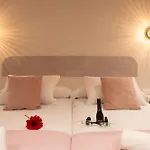 Boutique Playa Burriana 招待所 4*