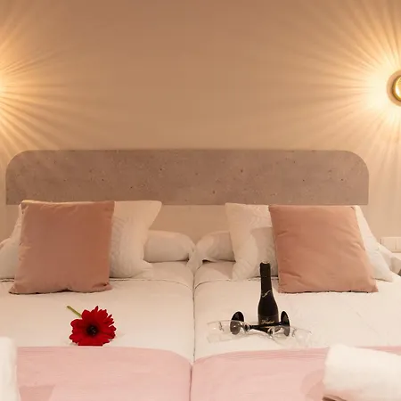 Boutique Playa Burriana 招待所 4*